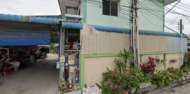 ร้านลาบอุบล