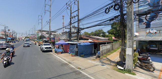 ร้านผลไม้หญิงมีน โกบ่าว