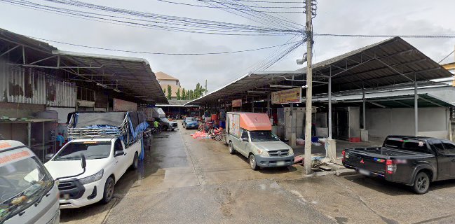 แมวดา ไก่สด (ตลาดย่าโม)