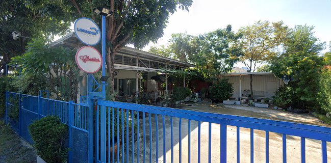 Lang Baan (หลังบ้าน) Dog Cafe & Pet Friendly