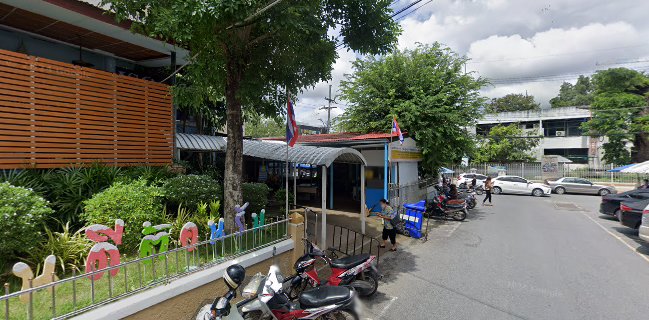 ต้นไม้กับกาแฟโบราณ