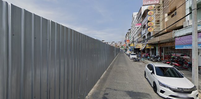 พี่หมู-พี่หล้า ซีฟู๊ด(ตลาดสด)