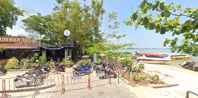 Chalong Pier Restaurant & Sports Bar