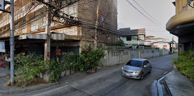 ข้าวแกง 10 บาท ข้าวตักไม่อั้น