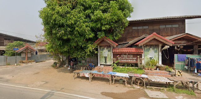 ตลาดน้อยสามแยกหมู่ที่ 5 ตำบลท่าข้าม