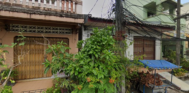 Moon doughnuts & drinks