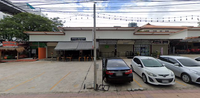 Jum Bar & Restaurant