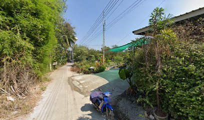 ไก่ย่างลูกชิ้นทอดพี่รัตน์