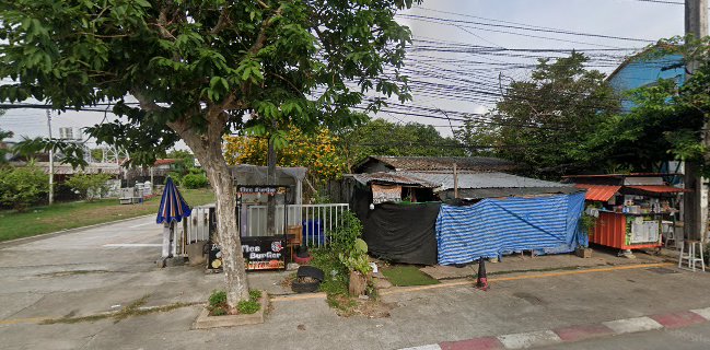 ร้านเบอร์เกอร์หน้าโรงเรียนสอนขับรถ