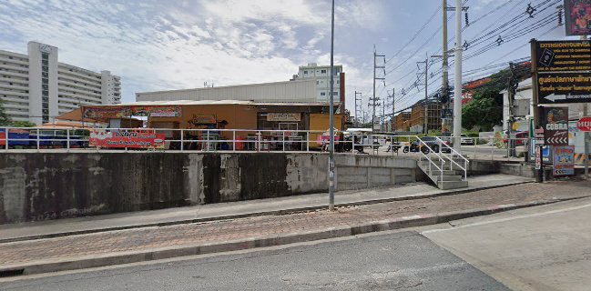 ข้าวมันไก่สุโขทัย ข้าง 7-11 ปากซอยพระตำหนัก 3