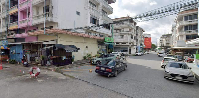 ก๋วยเตี๋ยวเป็ดตาเจมส์ ต้นมะขาม (แหลมฉบัง)