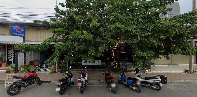 Nuch Zii Bar Food & Drink