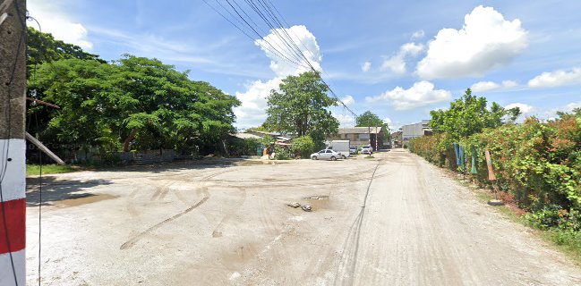 ตลาดนัดวันอาทิตย์โบราณสถานสถานีรถไฟเมืองสงขลา