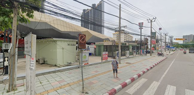 ตลาดต้นสัก สนามบินน้ำ นนทบุรี